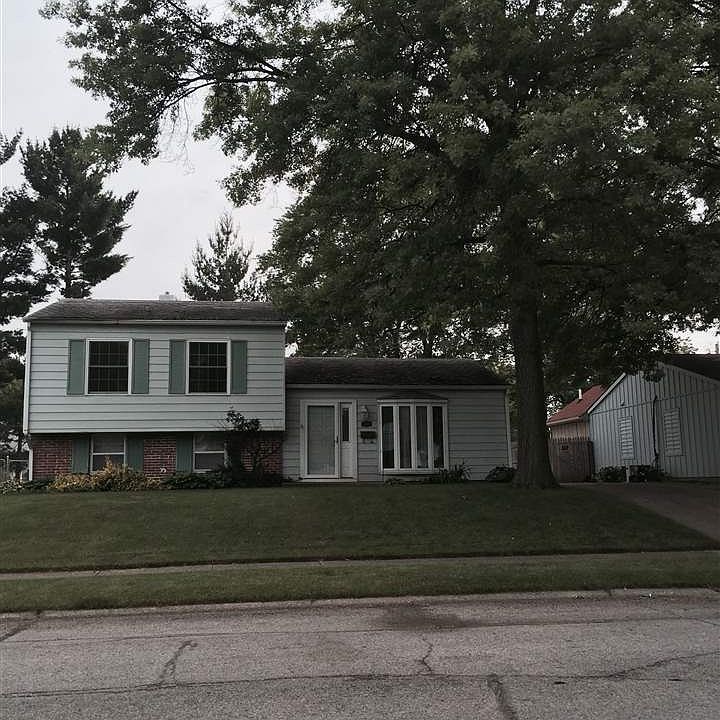 1st image of 2303 Iroquois Trl