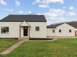 457 Broad St, Coshocton, OH 43812