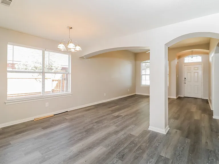 9112 Christopher Cir — Photo 4