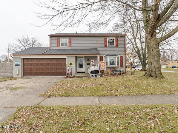 297 Wakefield Pl, Oregon, OH 43616