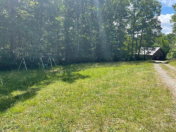 2nd image of 811 Church Ln