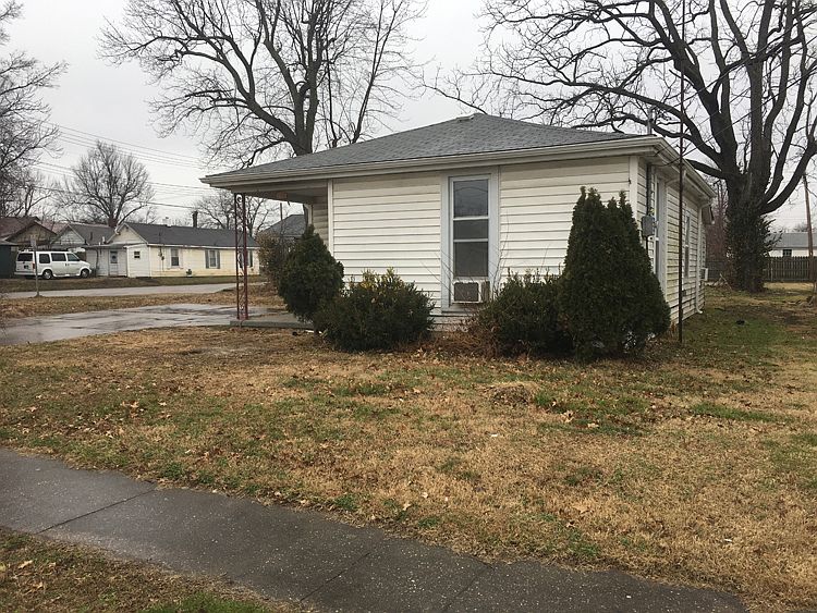 2nd image of 1126 Oglesby St