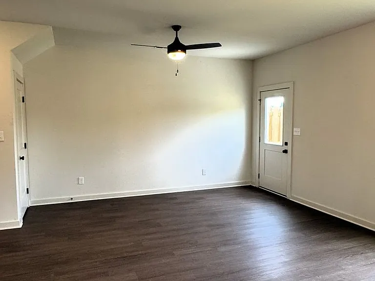 2504 Freeman Rd SW — Photo 8