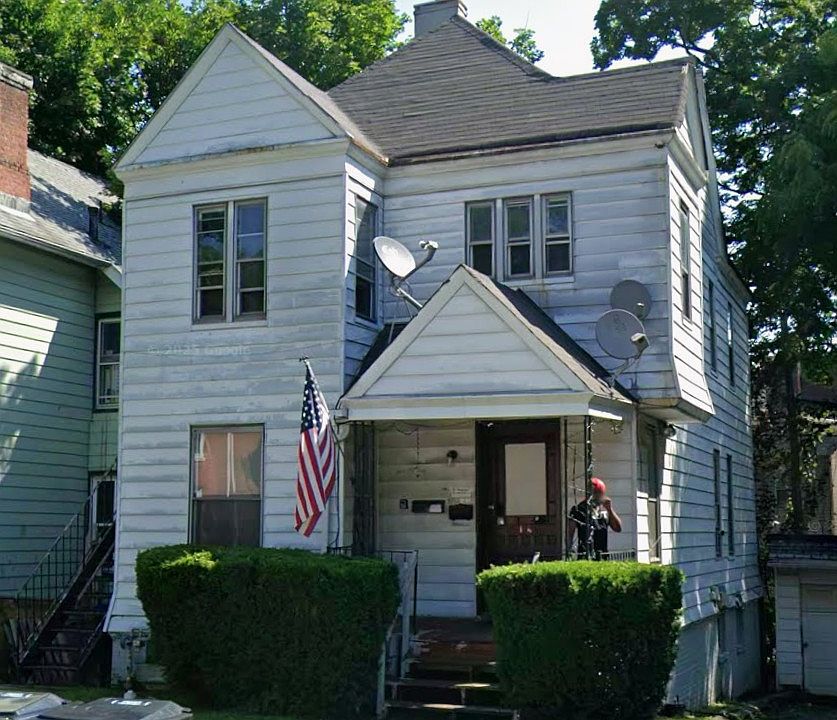 Building Photo 3