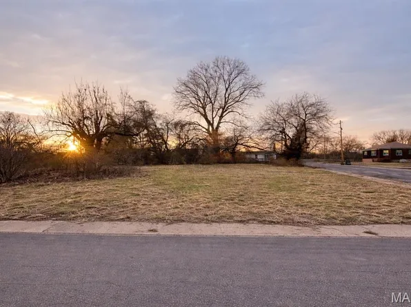 217 W 2nd St, Madison, IL 62060