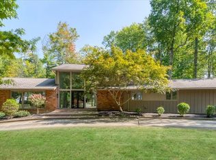 2825 Belgrave Rd, Pepper Pike, OH 44124