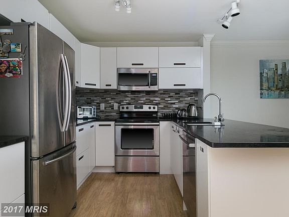 5th image of 2426 Glengyle Dr #233
