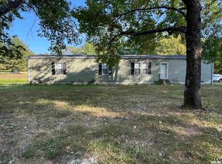916 Paul Ice Rd, Murphysboro, IL 62966