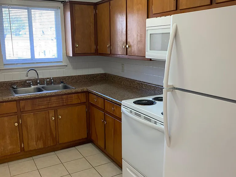 3208 American Legion Rd #G — Photo 3