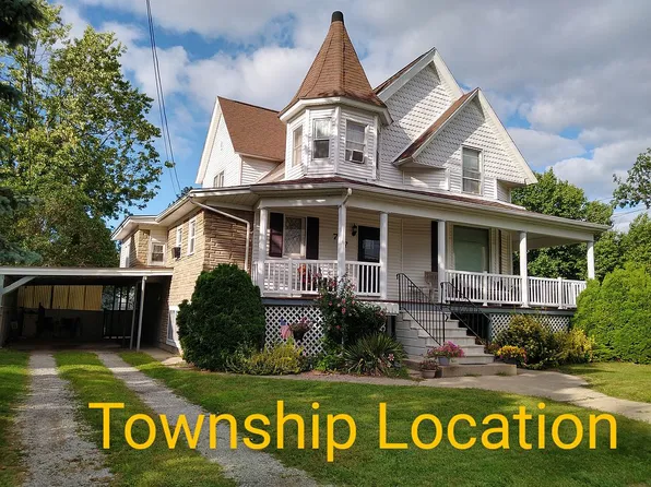 717 Fillmore Pl, Bay City, MI 48708