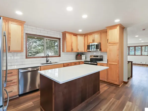 728 Eastridge Dr, Lincoln, NE 68510