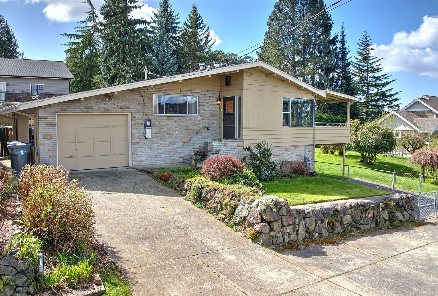 1113 N 38th St, Renton, WA 98056 | Zillow