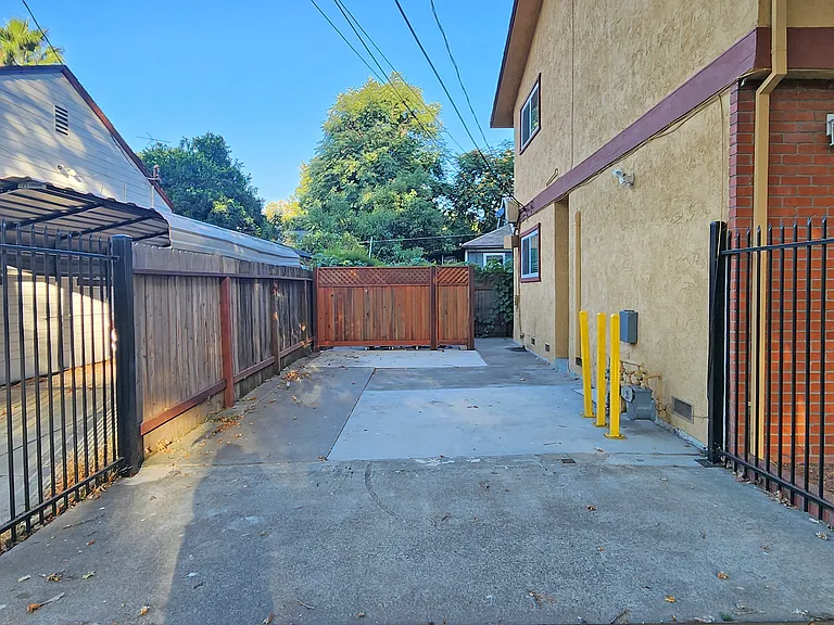 1430 V St #4 — Photo 15