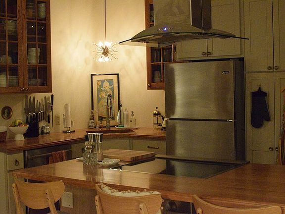 4th image of 105 E Main St #105