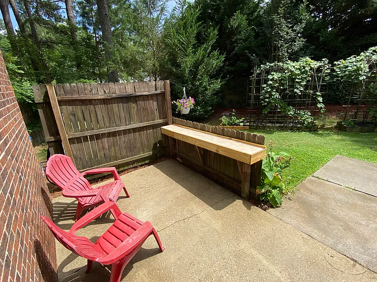 Outdoor furniture included
Yard maintenance included
Landscaped gardent area for growing herbs and vegetables