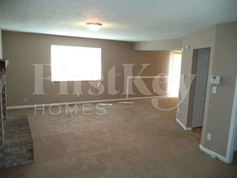 10022 Arapahoe Dr — Photo 4