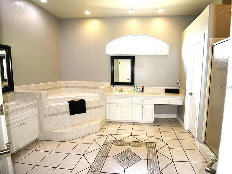 236 Ruby Lake Ln — Photo 4