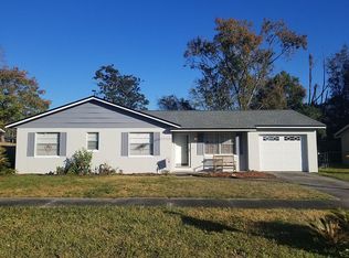 8411 Rockland Dr, Jacksonville, FL 32221