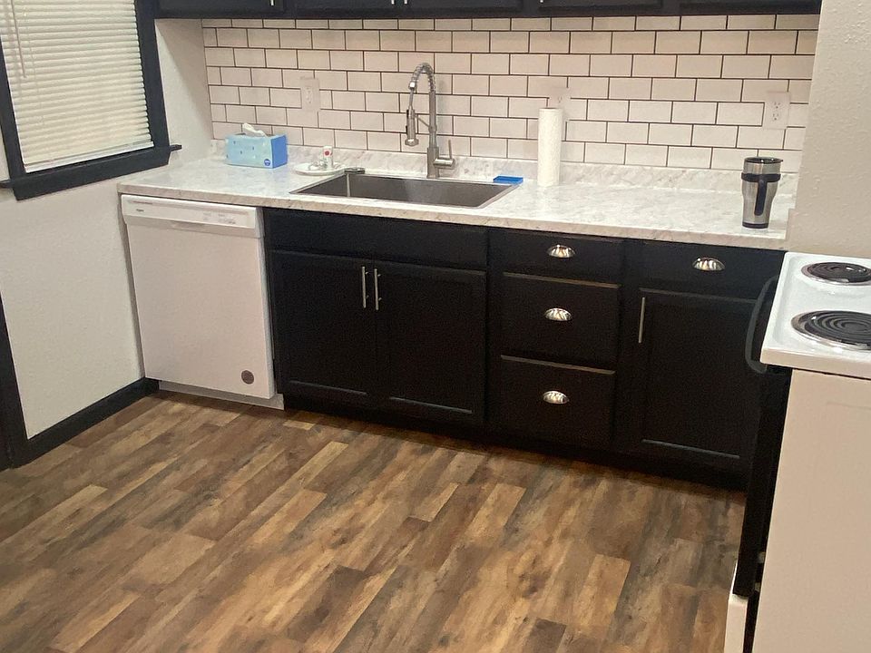 1st image of 231 Sheridan Rd #231