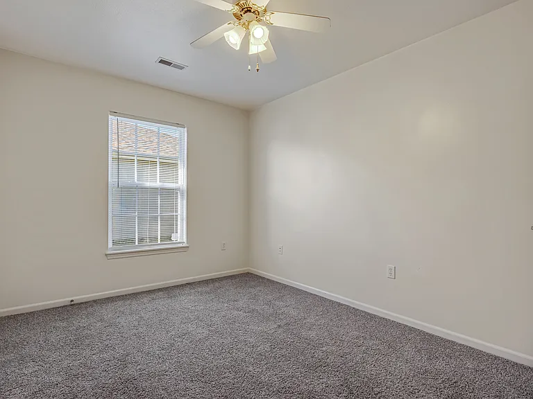 1224 Deseret Dr — Photo 10