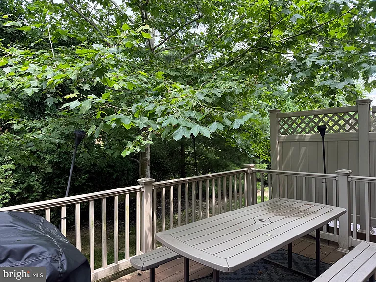 2735 Keebler Ct — Photo 16