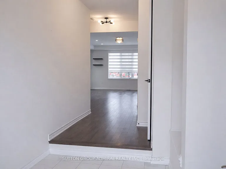 65 Barkerville Dr — Photo 17