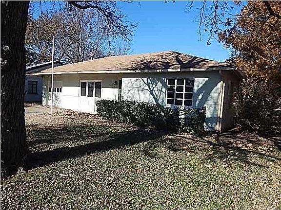 2nd image of 922 E 19th Ave