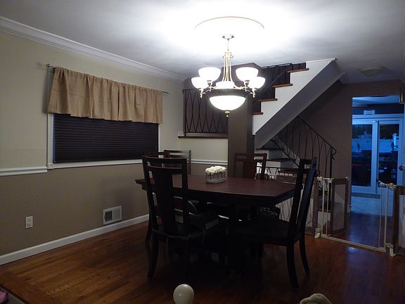 dining room all hardwood flr