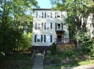 65 Elliot St, Worcester, MA 01605