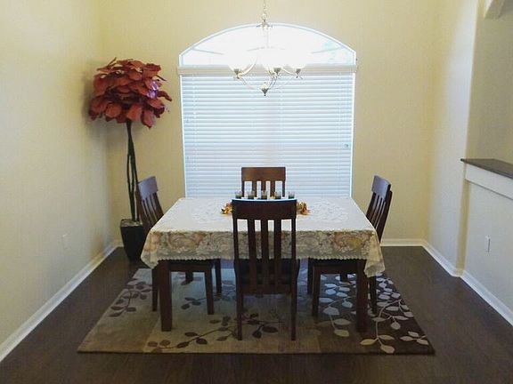 Dining with room for Hutch