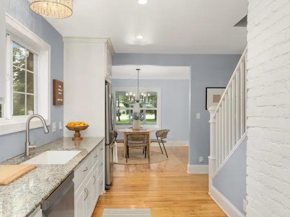 5826 W Broadway Ave, Crystal, MN 55428