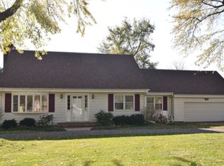 25W231 39th St, Naperville, IL 60563