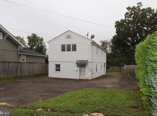 826 S Glebe Rd, Arlington, VA 22204