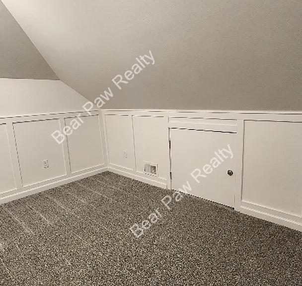 1007 W 29th St — Photo 20
