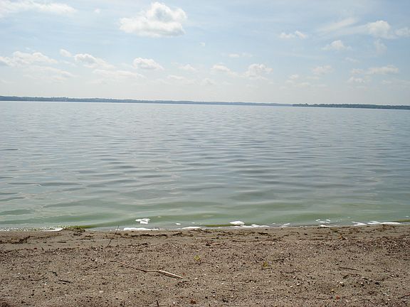 3rd image of 142 N Lakeshore Dr