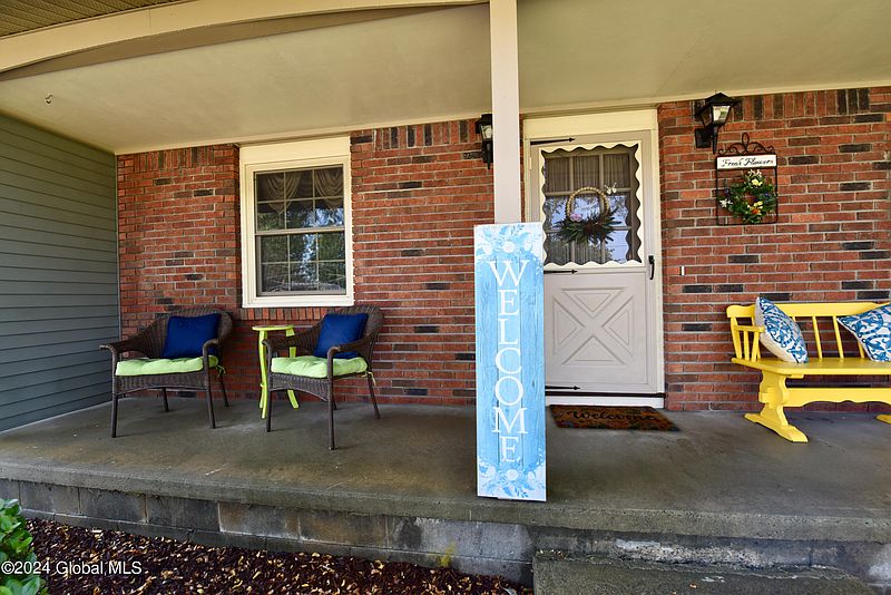 5th image of 15 Walter Drive