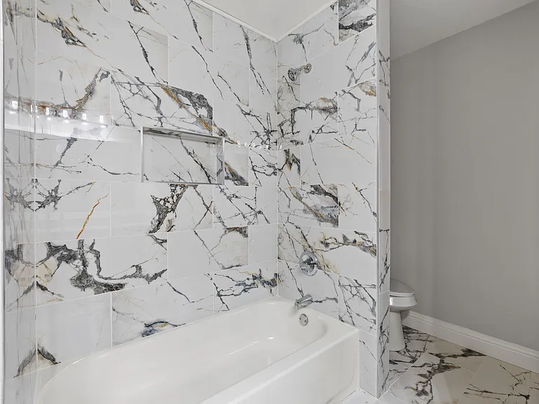 3939 Branch Hollow Dr — Photo 10