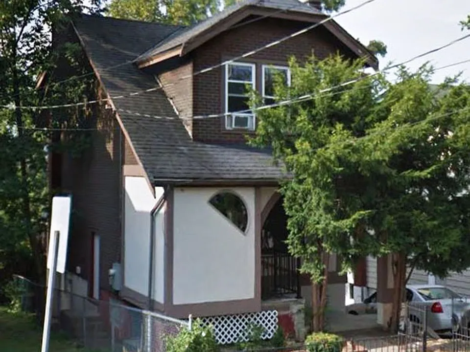 347 Warner St
