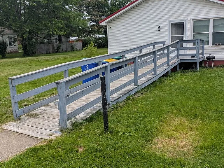 218 Cornelius Ave — Photo 1