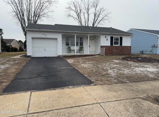 23 Eton Rd, Toms River, NJ 08757