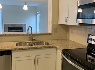6039 Curtier Dr #A, Alexandria, VA 22310
