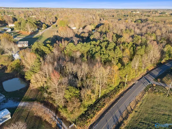 693 County Road 1807, Arab, AL 35016