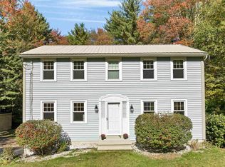 28 Raeder Dr, Stratham, NH 03885