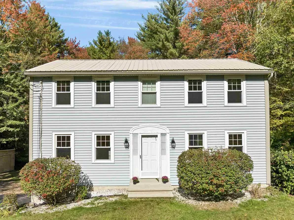 28 Raeder Drive, Stratham, NH 03885