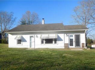 4504 Meadowbrook Dr, Trinity, NC 27370