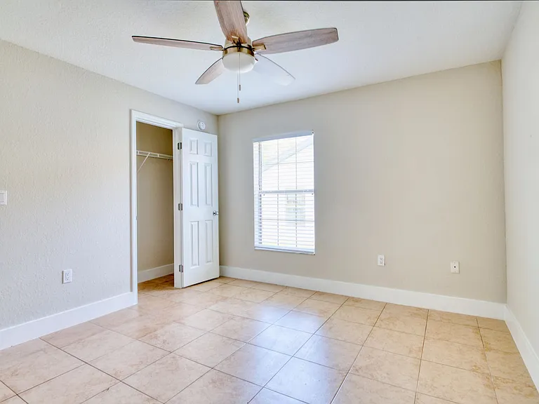 3435 NE 55th Ave — Photo 7