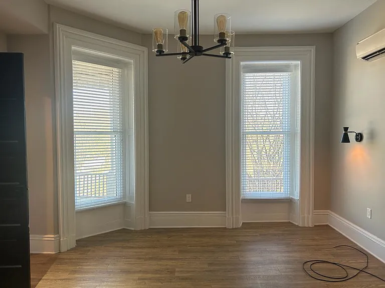 3805 Franklin Blvd #201 — Photo 13