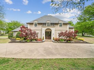 6960 Fox Briar Dr, Tulsa, OK 74132