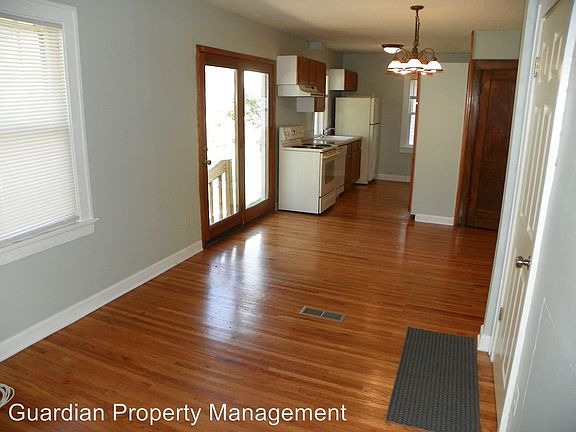 3rd image of 2019 Randolph Ave