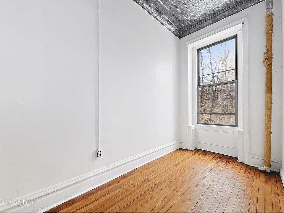 2nd image of 330 W 46th St APT 2